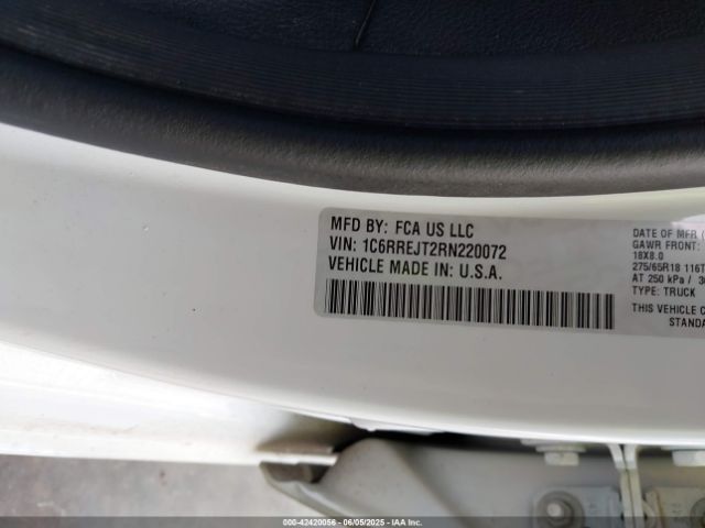 1C6RREJT2RN220072 RAM 1500 Laramie  4x2 5'7 Box