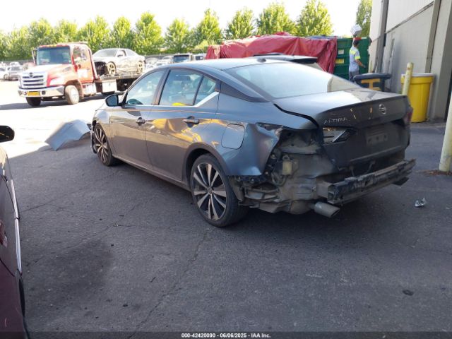 2019 NISSAN ALTIMA 1N4BL4CV1KC193071 Photo 2