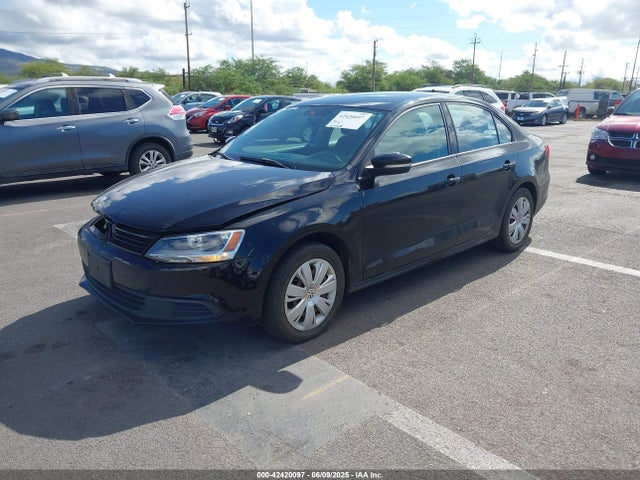 3VWB17AJ3EM225018 Volkswagen 2014