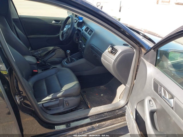 3VWB17AJ3EM225018 Volkswagen 2014
