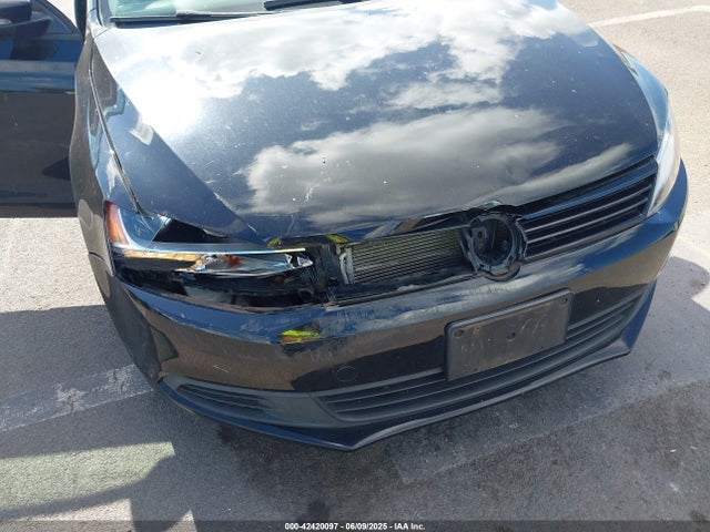 3VWB17AJ3EM225018 Volkswagen 2014