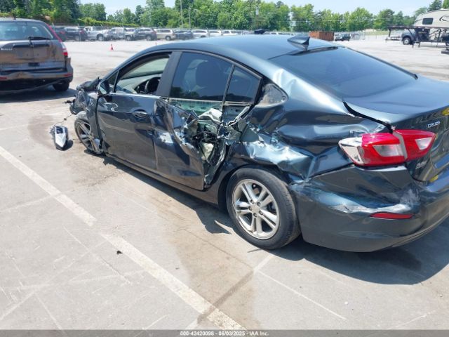 2017 CHEVROLET CRUZE 1G1BE5SMXH7166111 Photo 2