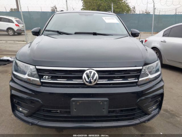 3VV3B7AXXLM105157 Volkswagen Tiguan 2.0t Se/2.0t Se R-line Black/2.0t Sel