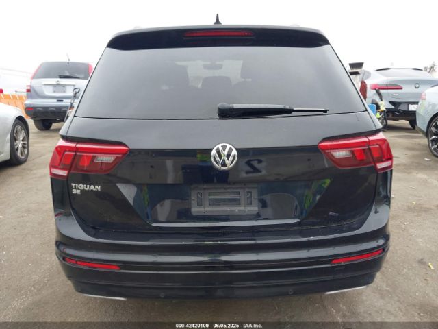 3VV3B7AXXLM105157 Volkswagen Tiguan 2.0t Se/2.0t Se R-line Black/2.0t Sel