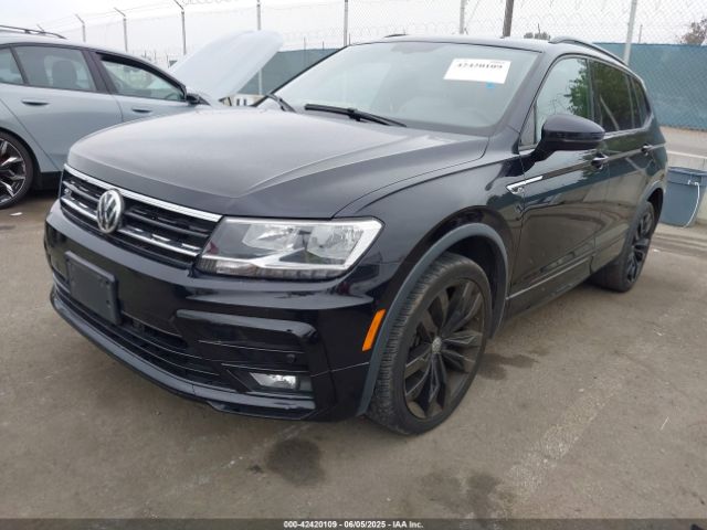 3VV3B7AXXLM105157 Volkswagen Tiguan 2.0t Se/2.0t Se R-line Black/2.0t Sel