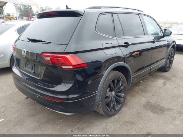 3VV3B7AXXLM105157 Volkswagen Tiguan 2.0t Se/2.0t Se R-line Black/2.0t Sel