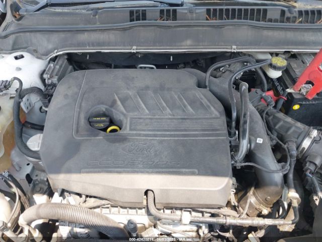 3FA6P0HD5GR300615 Ford FUSION SE