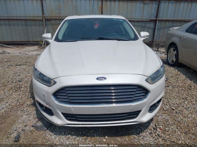 3FA6P0HD5GR300615 Ford FUSION SE
