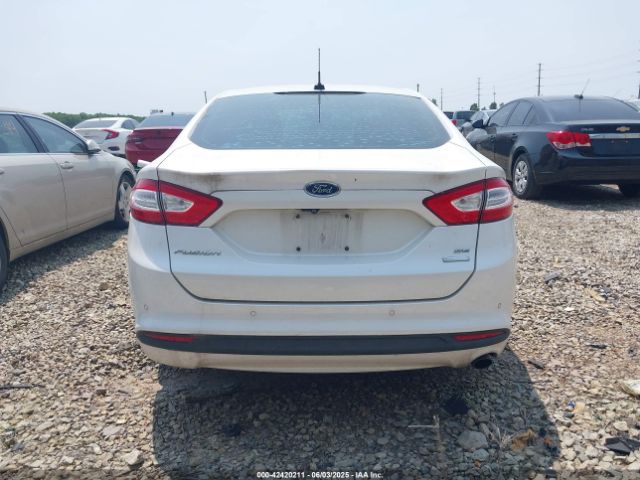 3FA6P0HD5GR300615 Ford FUSION SE