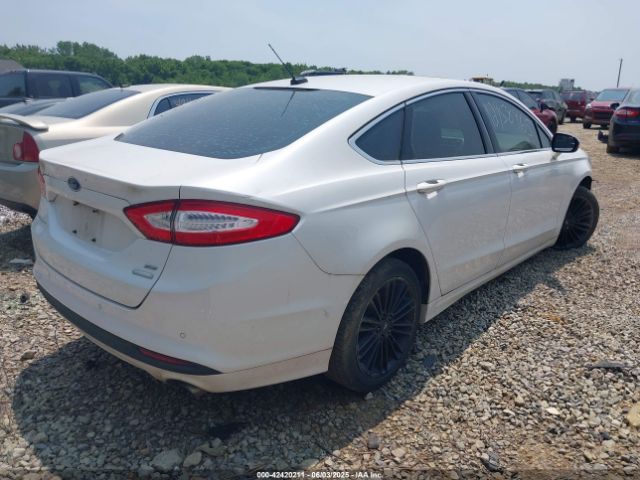 3FA6P0HD5GR300615 Ford FUSION SE