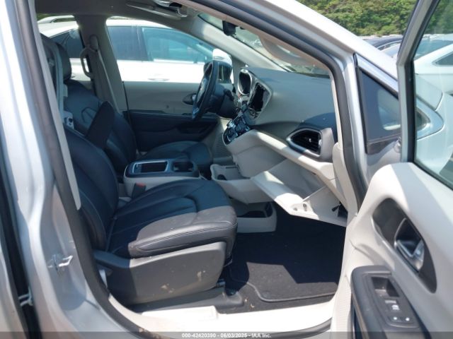 2024 CHRYSLER PACIFICA 2C4RC1BG8RR197467 Photo 4