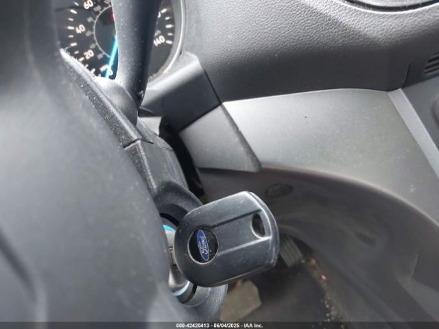 2017 FORD ESCAPE 1FMCU9G91HUD19031 Photo 10