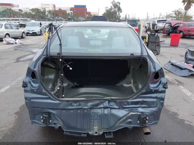 2T1BURHE3FC468305 Toyota COROLLA LE