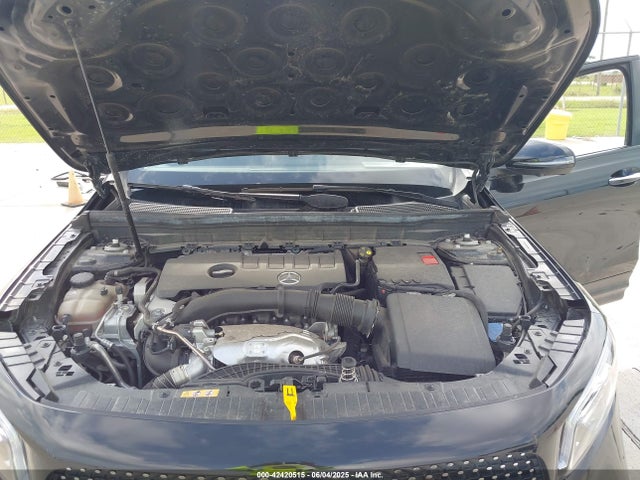 W1N4M4GB6NW230174 Mercedes-Benz m260