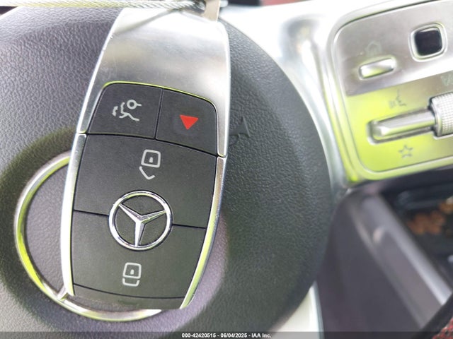 W1N4M4GB6NW230174 Mercedes-Benz m260