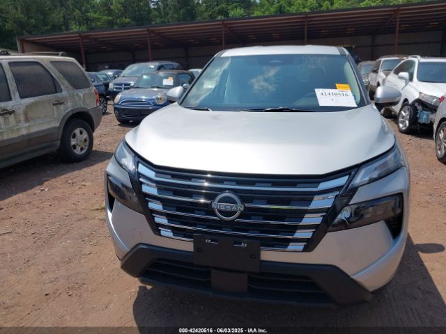 JN8BT3BB4SW159303 Nissan Rogue Sv Intelligent Awd