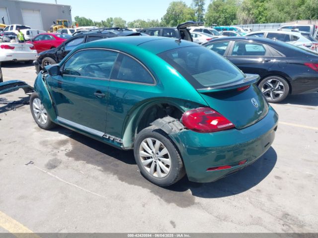 2017 VOLKSWAGEN BEETLE 3VWF17AT0HM612455 Photo 2