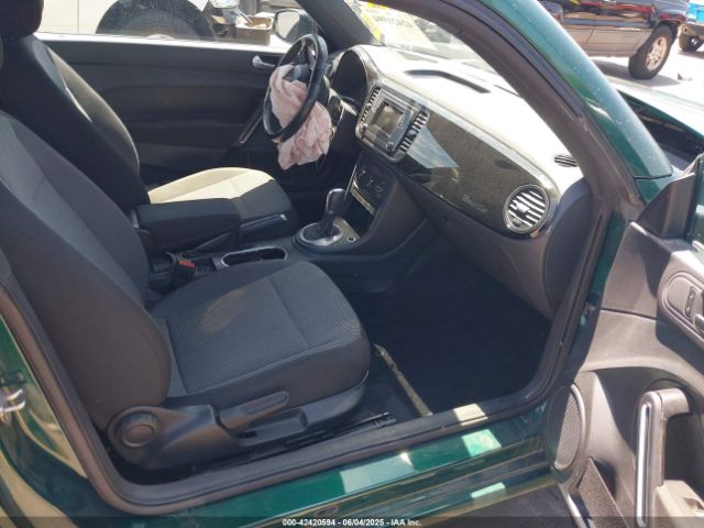 2017 VOLKSWAGEN BEETLE 3VWF17AT0HM612455 Photo 4