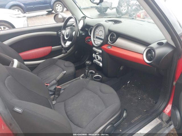 2010 MINI COOPER S CLUBMAN WMWMM3C55ATP94439 Photo 4