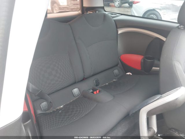 2010 MINI COOPER S CLUBMAN WMWMM3C55ATP94439 Photo 7