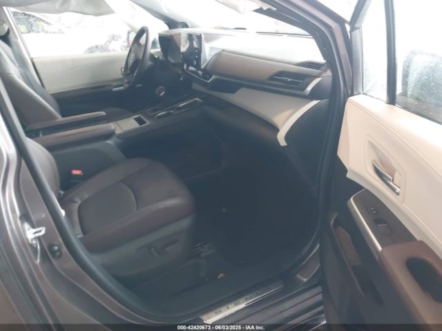 2024 TOYOTA SIENNA 5TDERKEC8RS225075 Photo 4