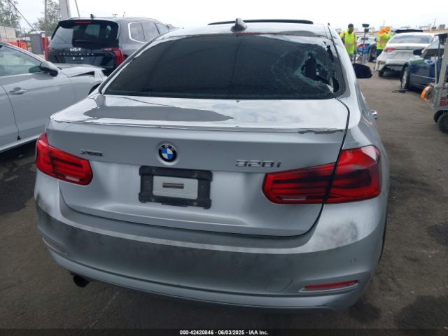 WBA8E5G35HNU44567 BMW 320i Xdrive