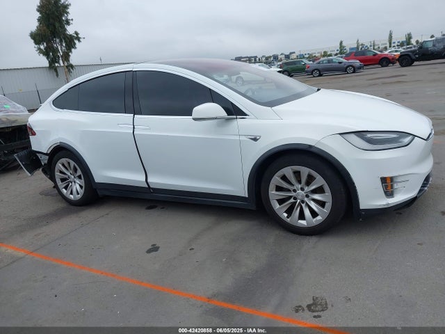 Tesla MODEL X 2016 5YJXCBE29GF020108 Image 14