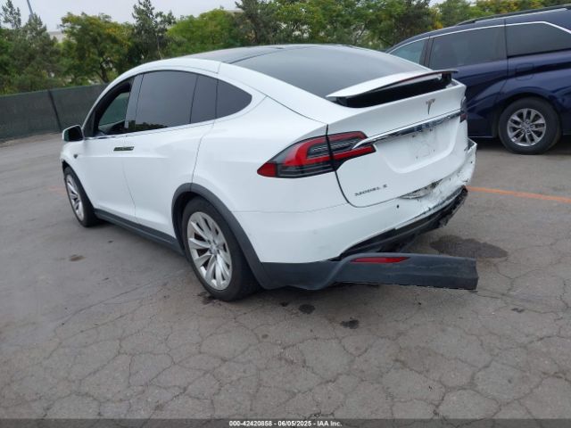 2016 TESLA MODEL X 5YJXCBE29GF020108 Photo 2