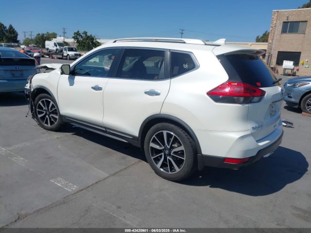 2017 NISSAN ROGUE JN8AT2MT8HW398700 Photo 2