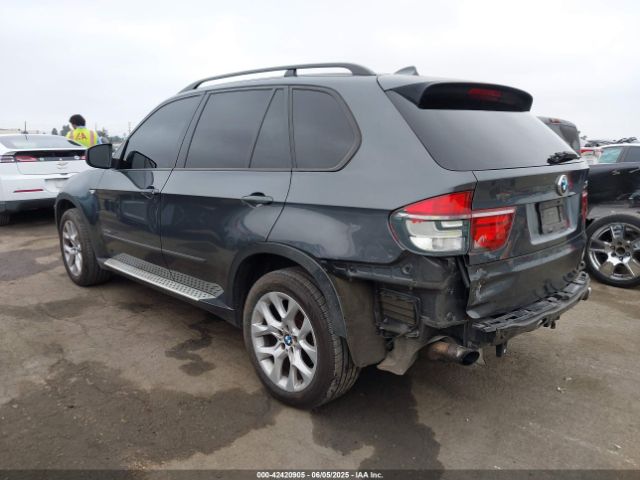 2013 BMW X5 5UXZV4C56D0B00490 Photo 2