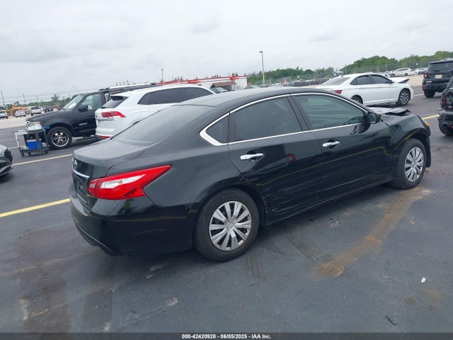 1N4AL3APXHN343573 Nissan Altima 2.5 S