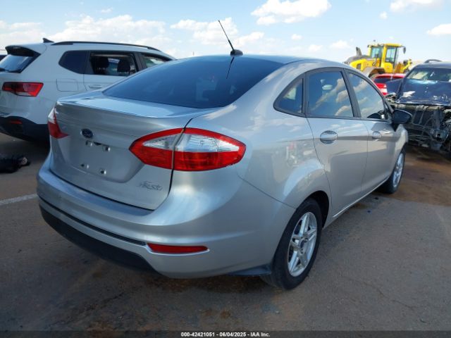 3FADP4BJ0KM163070 Ford 2019
