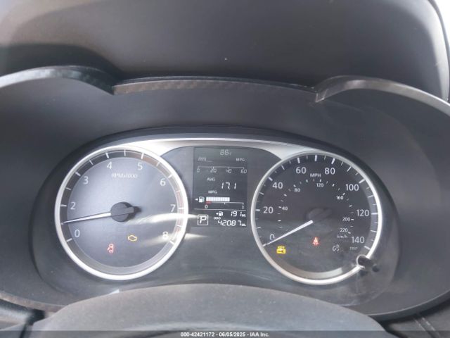 3N1CN8DV5ML857980 Nissan Versa S Xtronic Cvt