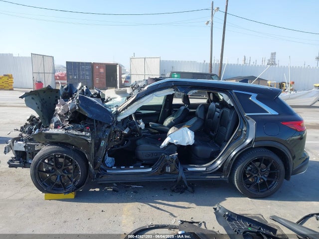 Infiniti 2019 2019 3PCAJ5M16KF116275 Image 14
