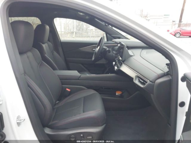 2024 ACURA ZDX 4W5KHNRL5RZ511078 Photo 4
