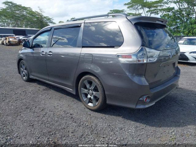 2016 TOYOTA SIENNA 5TDXK3DC9GS719995 Photo 2