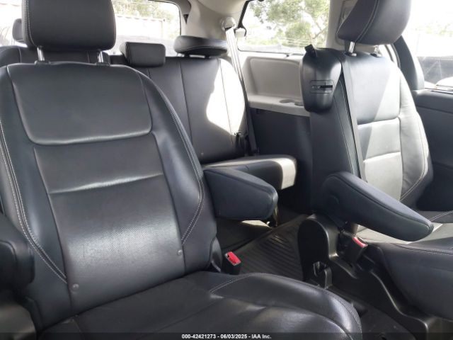 2016 TOYOTA SIENNA 5TDXK3DC9GS719995 Photo 7