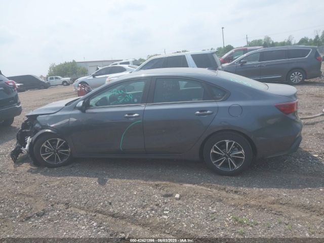 3KPF24AD6RE732490 KIA Forte Lxs