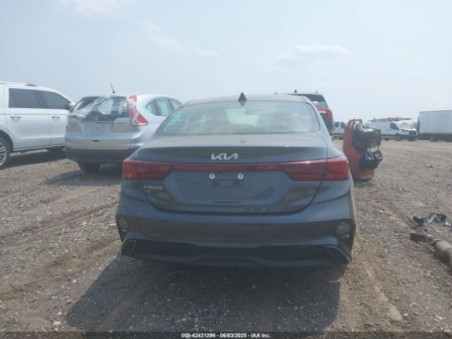 3KPF24AD6RE732490 KIA Forte Lxs