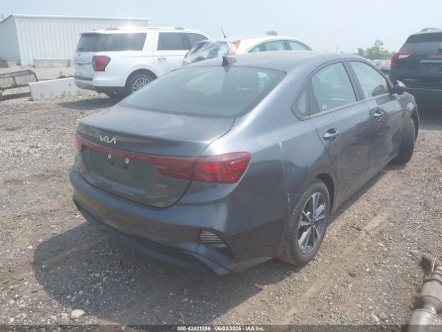 3KPF24AD6RE732490 KIA Forte Lxs