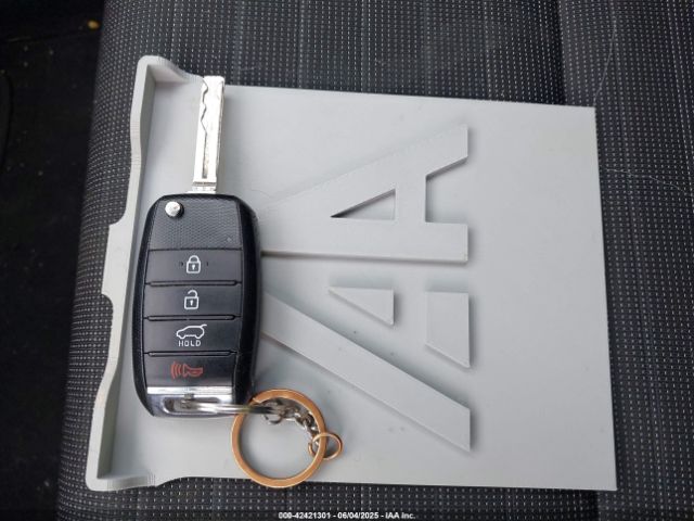 KNDPM3AC7J7383702 KIA Sportage Lx