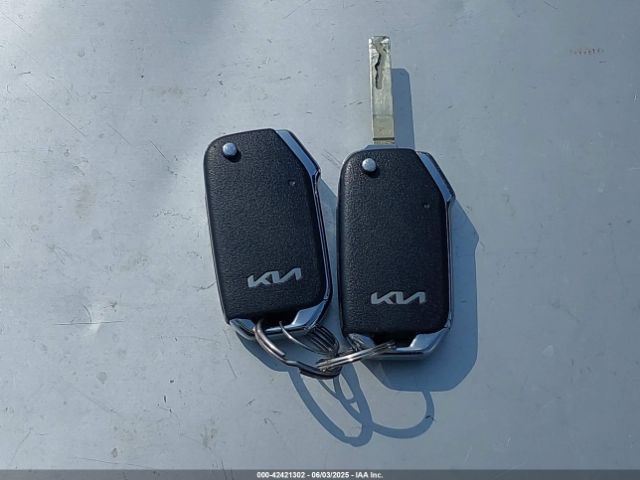 KNDJ23AU1P7191849 KIA SOUL LX