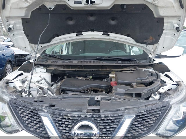 JN1BJ1CP1HW012917 Nissan 2017