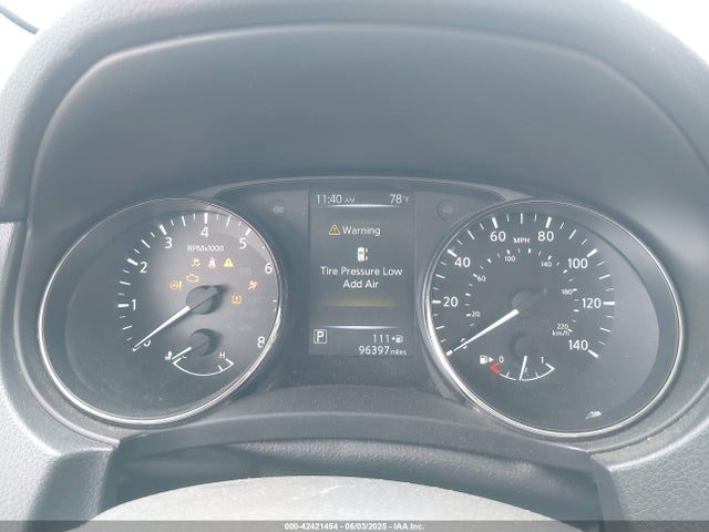 JN1BJ1CP1HW012917 Nissan 2017