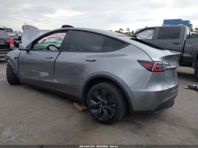 2024 TESLA MODEL Y 7SAYGDEE3RA324990 Photo 2