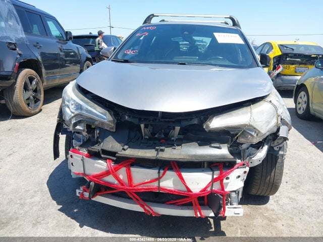 NMTKHMBX9JR029352 Toyota 3zr-fae