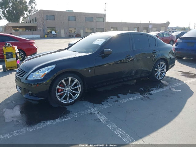 Infiniti 2015 2015 JN1CV6AP3FM501823 Image 2