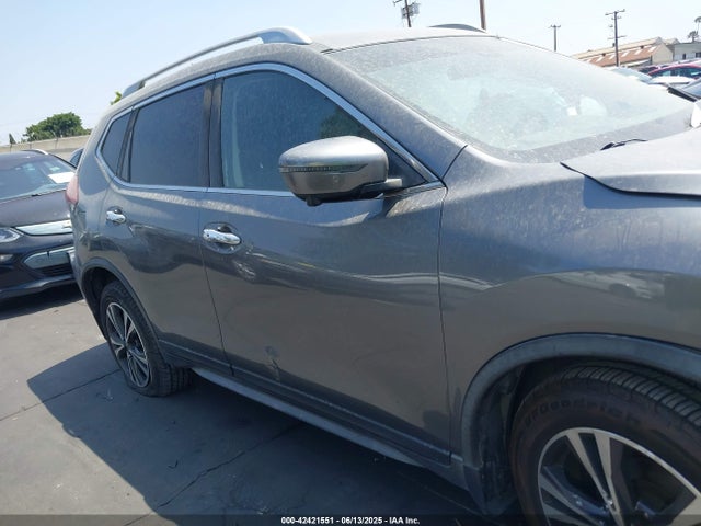JN8AT2MT6KW262766 Nissan 2019