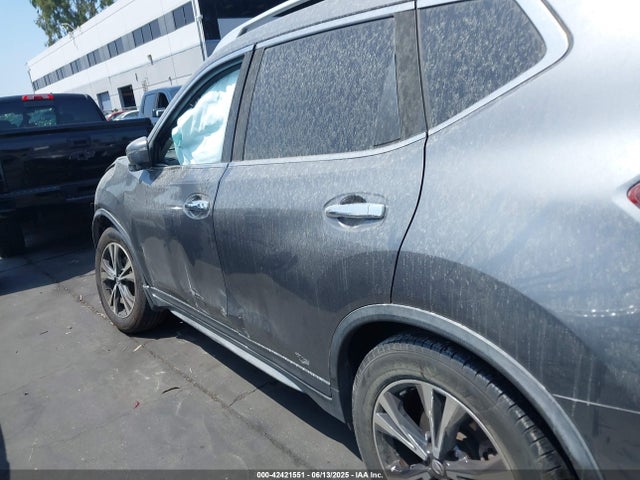 JN8AT2MT6KW262766 Nissan 2019