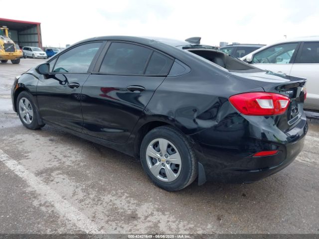 2017 CHEVROLET CRUZE 1G1BC5SM7H7248948 Photo 2